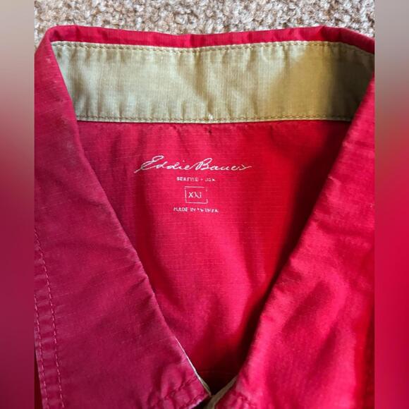Eddie Bauer short sleeve red shirt - Picture 3 of 4